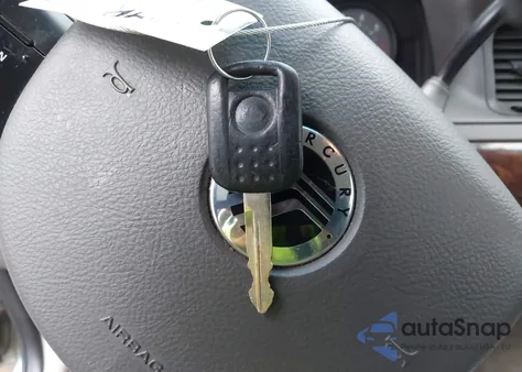 2008 Mercury Grand Marquis Ls from USA, damaged, VIN 2MEFM75V38X619604